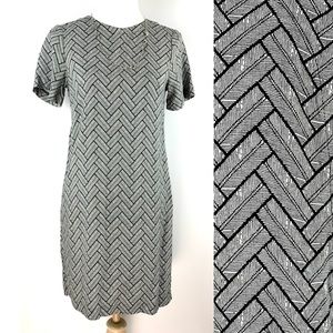 H&M Black and White Herringbone Short Sleeve Open Back Mini Shift Dress size 2